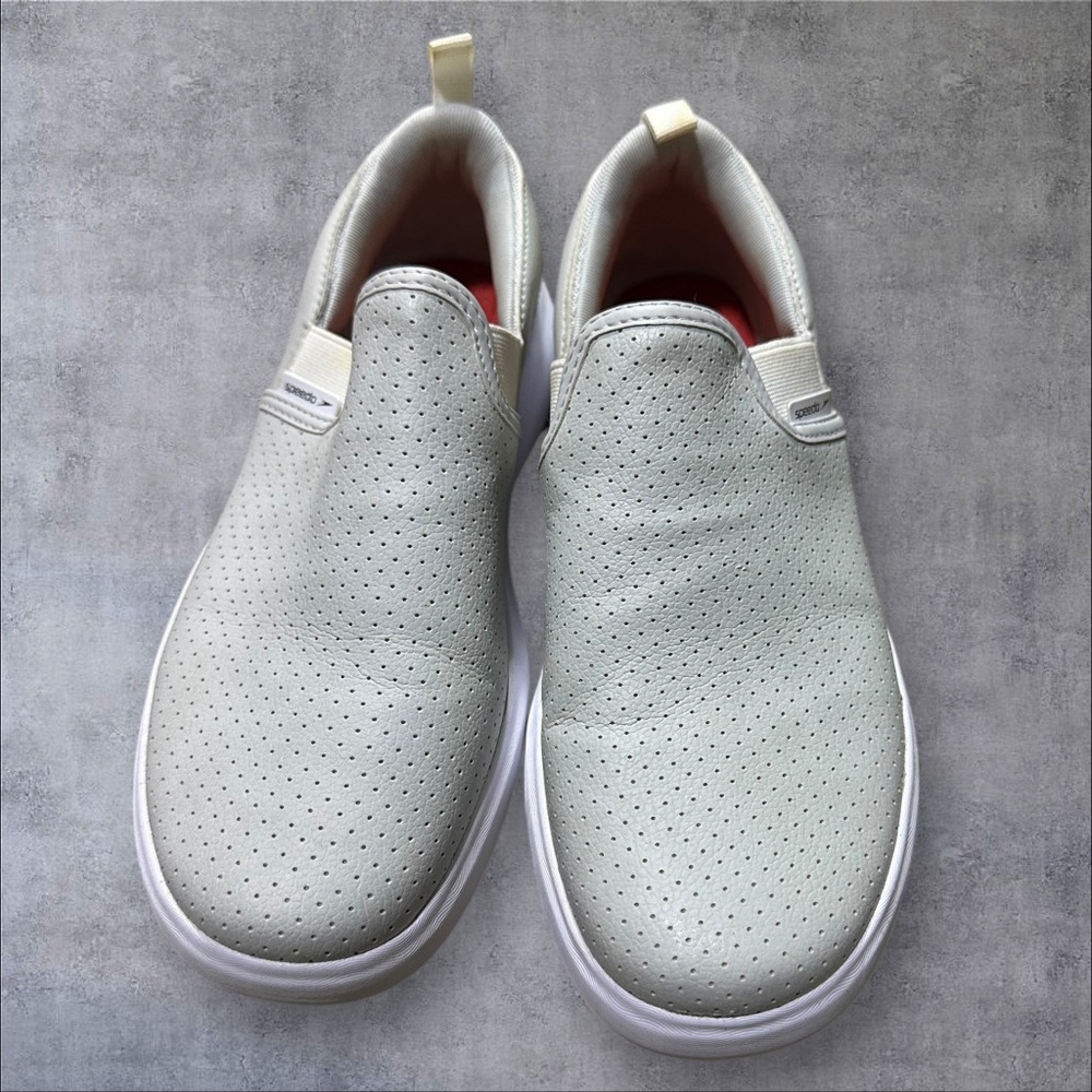 Men's Speedo White Slip-On Water Shoes Size 8